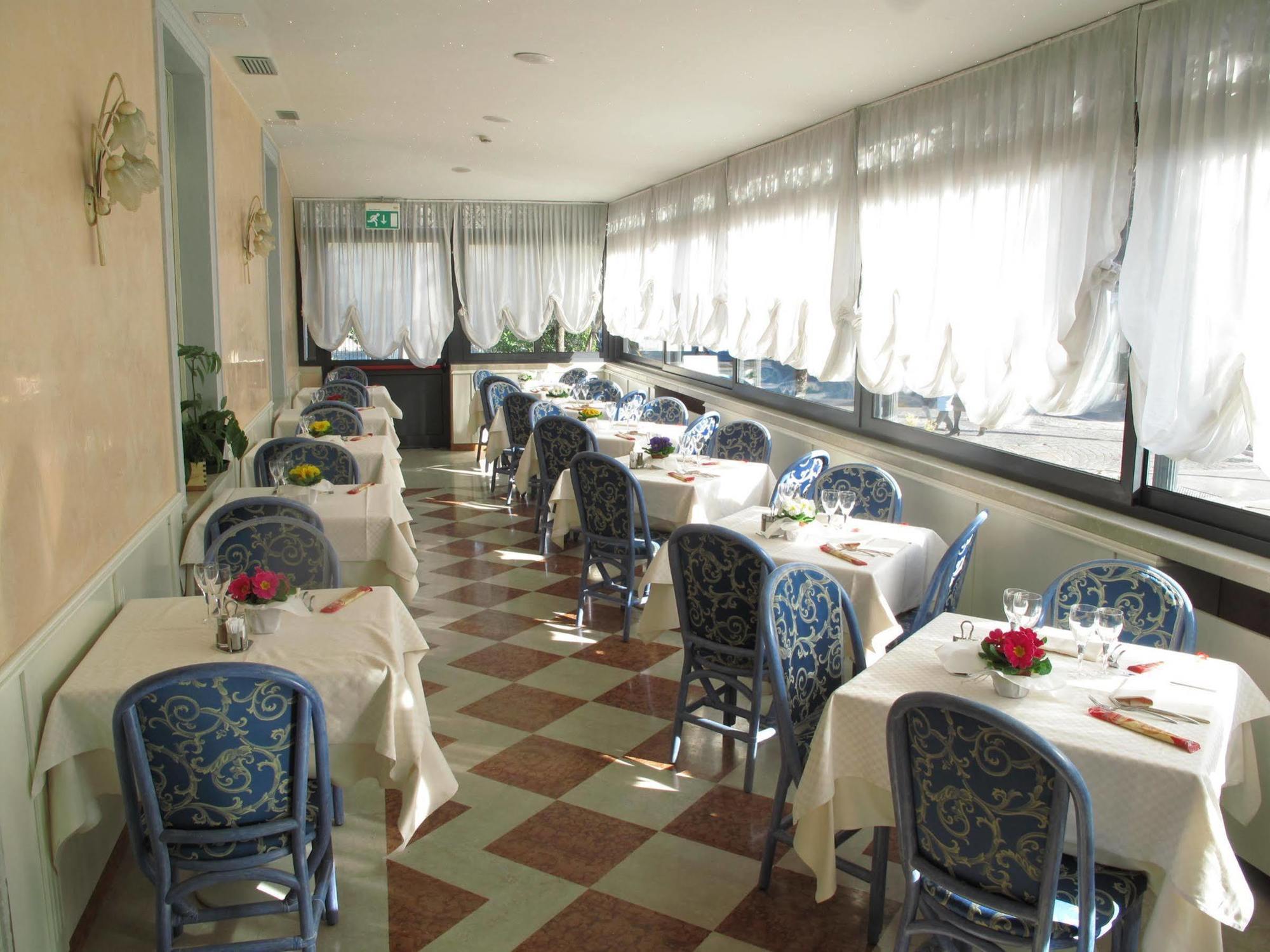 Hotel Olivo Arco Esterno foto